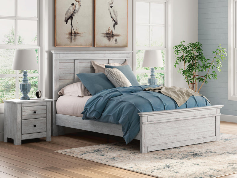 Makidern Whitewash Queen Panel Bed - PCB1171B2