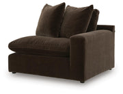 Maxton Heights Bittersweet 8-Piece Sectional - 67807S5