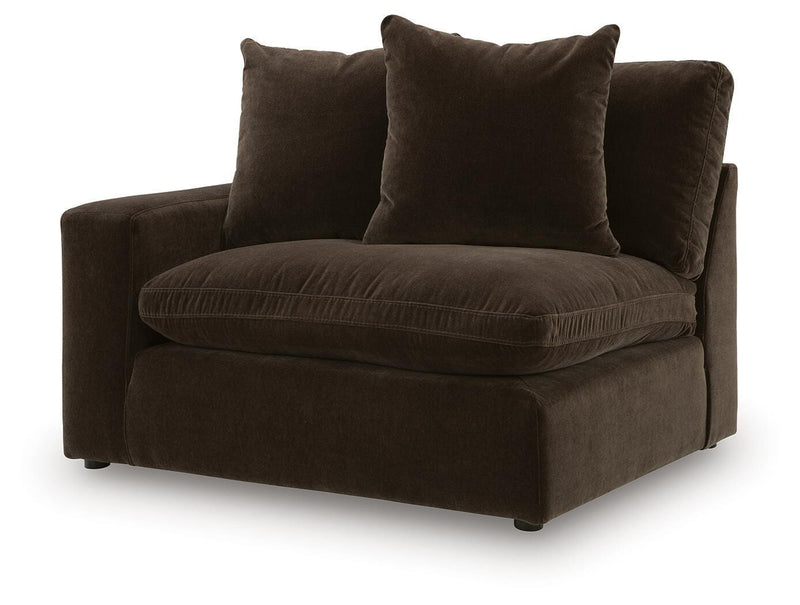 Maxton Heights Bittersweet Left-Arm Facing Corner Chair - 6780764