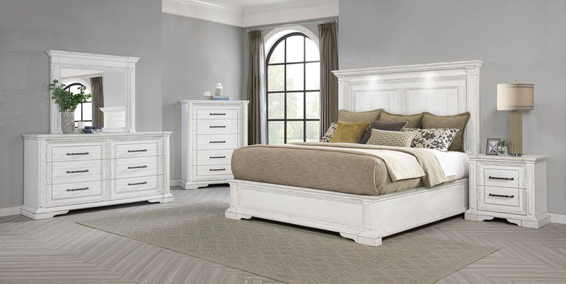 McKinney 5-piece Eastern King Bedroom Set Vintage White - 215871KE-S5