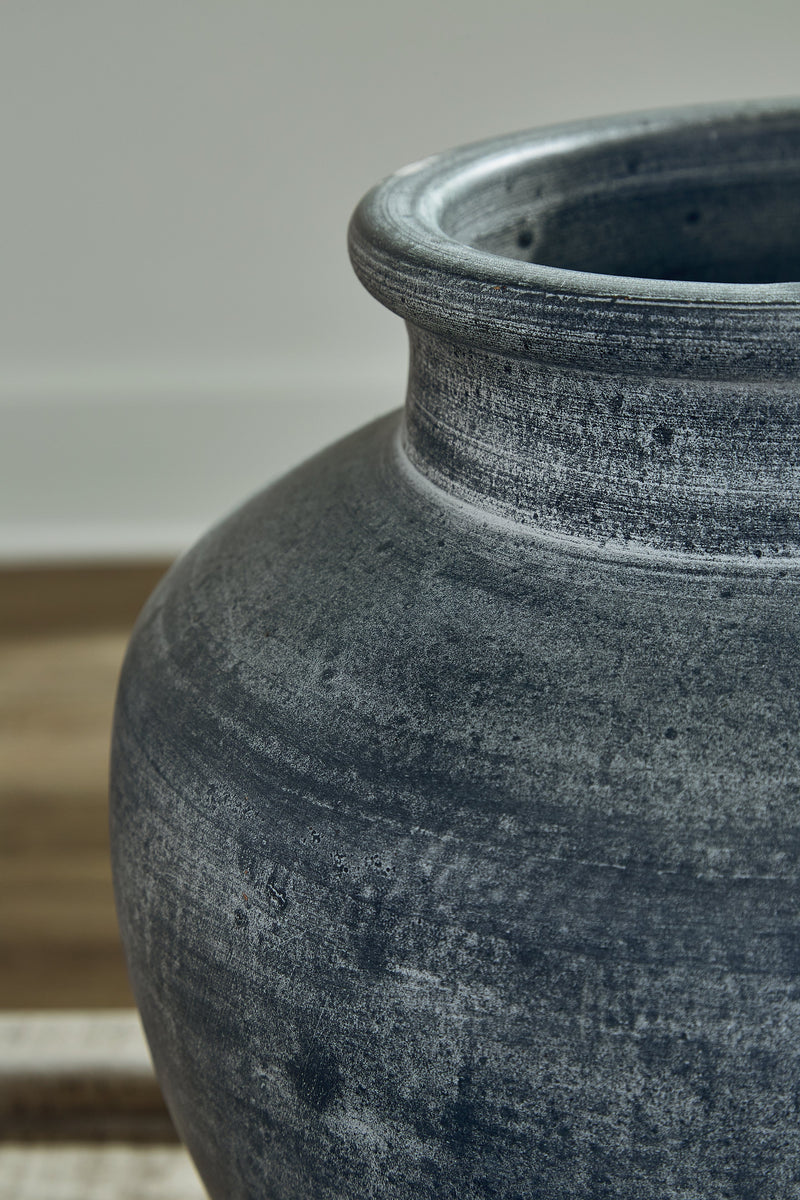 Meadie Distressed Blue Vase - A2000629