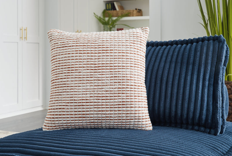 Nashlin White/Rust Pillow - A1001038P