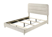 Nyomi White Upholstered Bedroom Set - Lara FurnitureBedroom Set