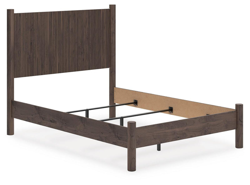 Pamytta Brown Full Panel Bed - PCB2614B16