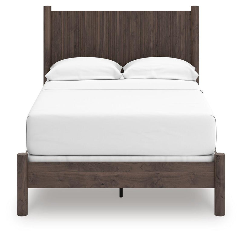Pamytta Brown Full Panel Bed - PCB2614B16