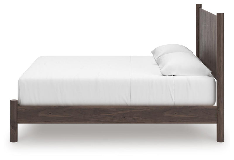 Pamytta King Panel Platform Bed, Dresser and Nightstand in Brown - PKG022742