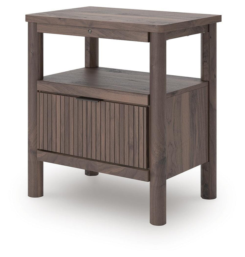 Pamytta King Panel Platform Bed, Dresser and Nightstand in Brown - PKG022742
