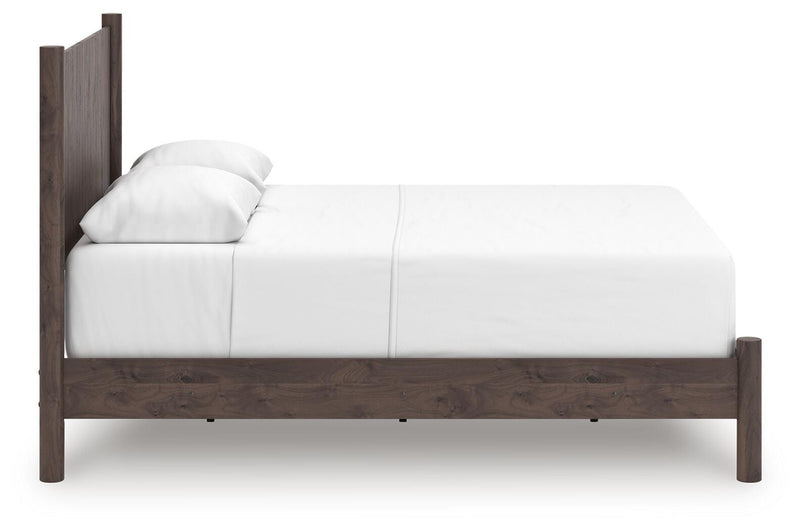 Pamytta Queen Panel Bed, Dresser, Mirror, Chest and Nightstand in Brown - PKG022714