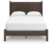 Pamytta Queen Panel Platform Bed, Dresser, Mirror and Nightstand in Brown - PKG022676