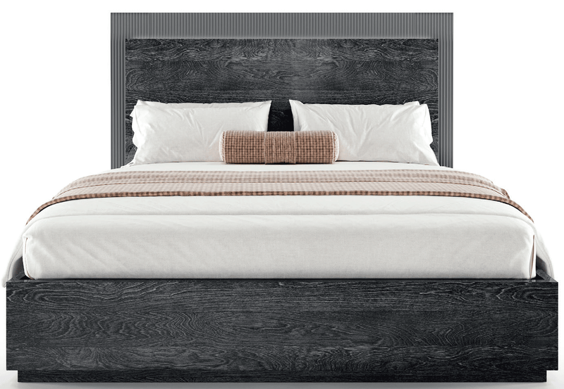 Queen Size Bed - i39451