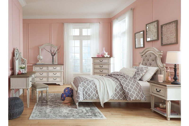 Realyn Chipped White Chest of Drawers - Lara FurnitureChest