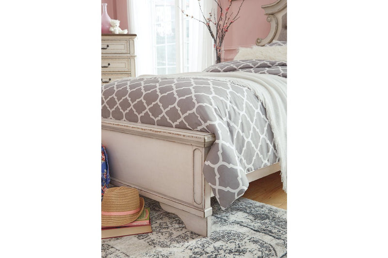 Realyn Chipped White Twin Panel Bed - Lara FurnitureTwin Bed