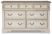 Realyn King Panel Bed, Dresser, Chest and 2 Nightstands - B743B97