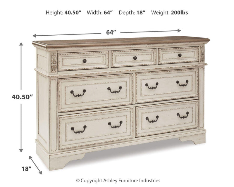 Realyn King Panel Bed, Dresser, Chest and 2 Nightstands - B743B97