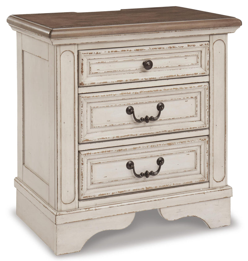Realyn Queen Sleigh Bed with Mirrored Dresser, Chest and Nightstand in Chipped White - PKG006672