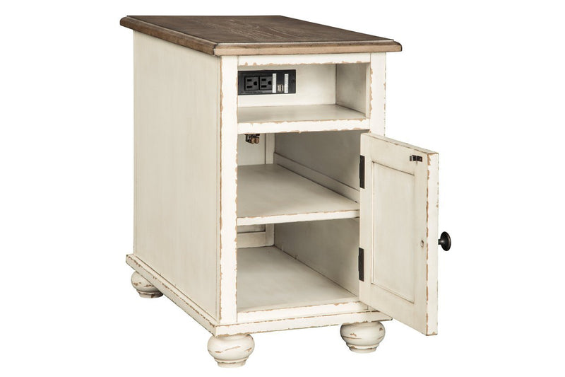 Realyn White/Brown Chairside End Table - Lara FurnitureEnd Table Chair Side