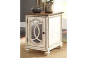Realyn White/Brown Chairside End Table - Lara FurnitureEnd Table Chair Side
