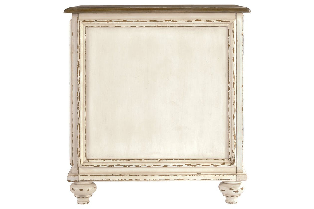 Realyn White/Brown Chairside End Table - Gate FurnitureEnd Table Chair Side