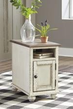 Realyn White/Brown Chairside End Table - Lara FurnitureEnd Table Chair Side