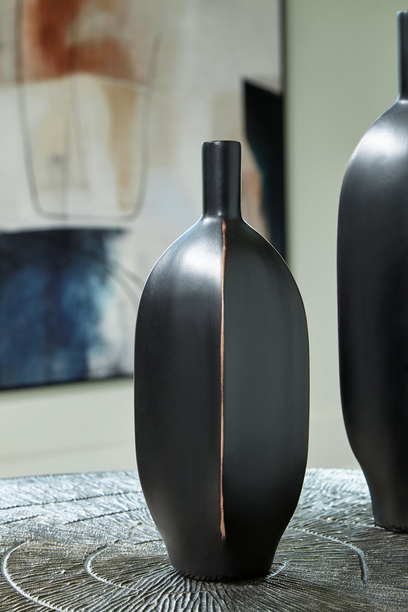 Rhaveney Vase (Set of 3) - Lara FurnitureVase