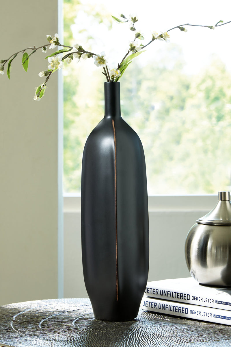 Rhaveney Vase (Set of 3) - Lara FurnitureVase