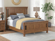 Rowlenstown Brown Queen Poster Bed - PCB824B2