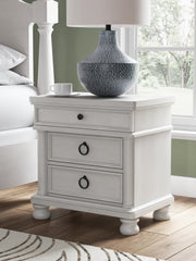 Rowlenstown California King Poster Bed, Dresser and Nightstand in Antique White - PKG023880