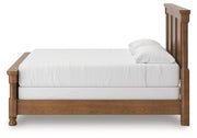 Rowlenstown King Poster Bed, Dresser and 2 Nightstands - PCB824B6