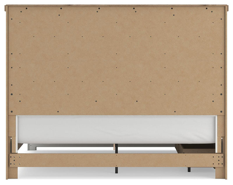 Savonport King Panel Bed with Storage, Dresser and Mirror in White/Brown - PKG025402
