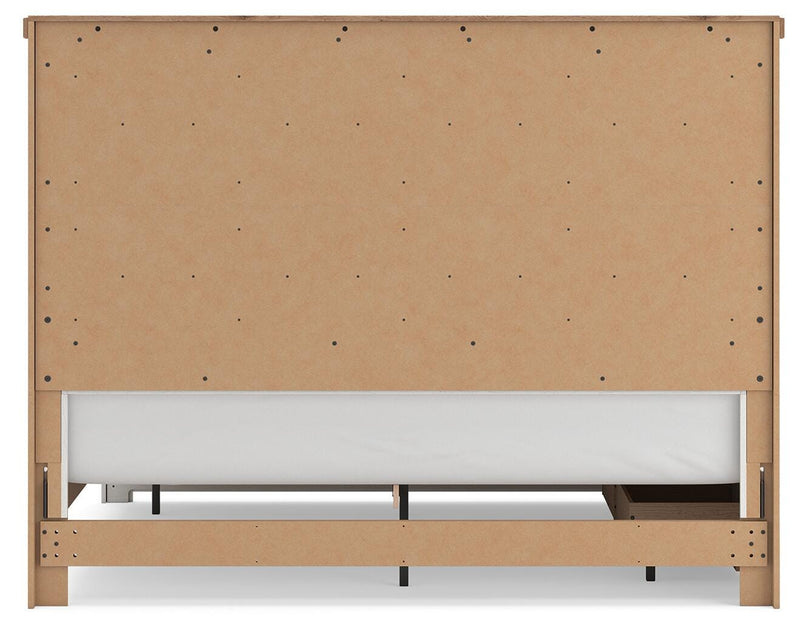 Savonport King Panel Storage Bed, Dresser, Mirror and Chest in White/Brown - PKG025313