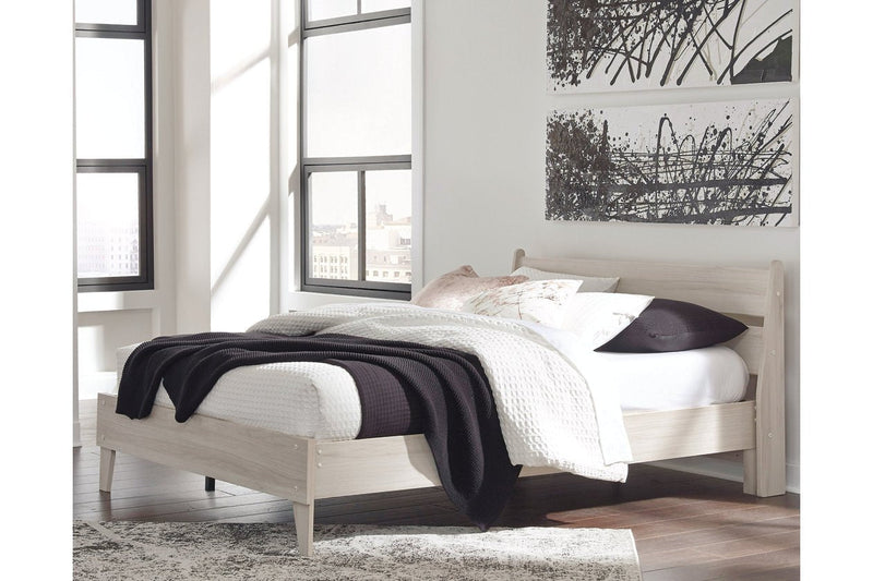 Socalle Natural Queen Panel Platform Bed - Lara FurnitureQueen Bed
