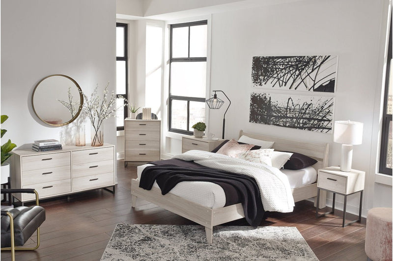 Socalle Natural Queen Panel Platform Bed - Lara FurnitureQueen Bed