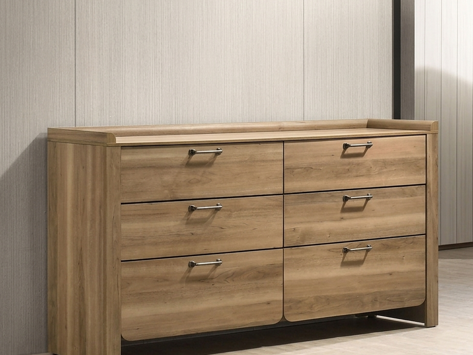 Sophia Dresser