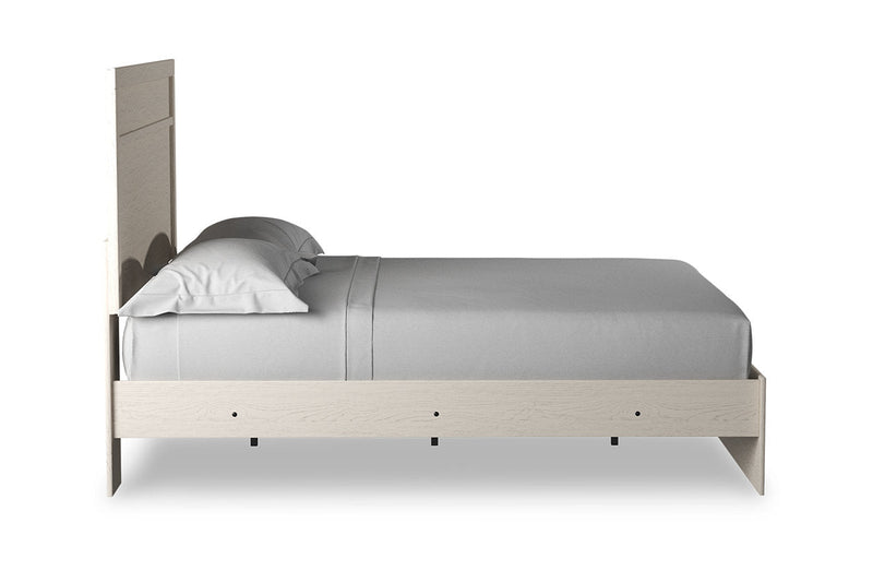 Stelsie White Queen Panel Bed - Lara FurnitureQueen Bed