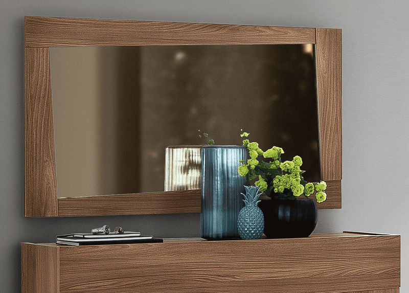 Storm Mirror - i18174