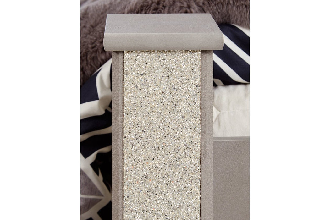 Surancha Gray Queen Poster Bed - Gate FurnitureQueen Bed