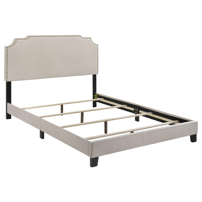 Tamarac Upholstered Queen Panel Bed Beige - 310061Q