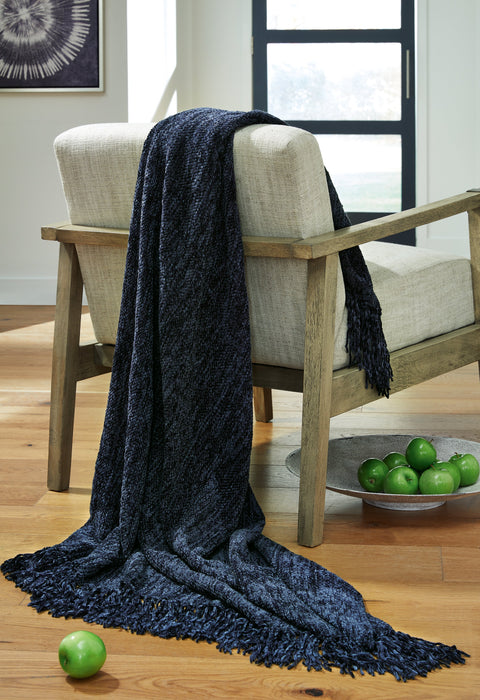 Tamish Throw (Set of 3) - Gate FurnitureThrow