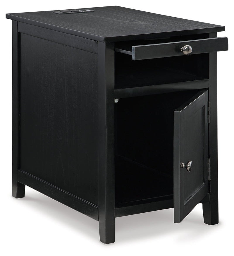 Treytown Chairside End Table - Lara FurnitureEnd Table Chair Side