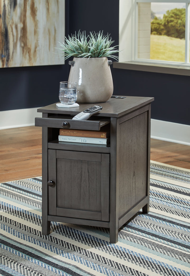Treytown Chairside End Table - Lara FurnitureEnd Table Chair Side