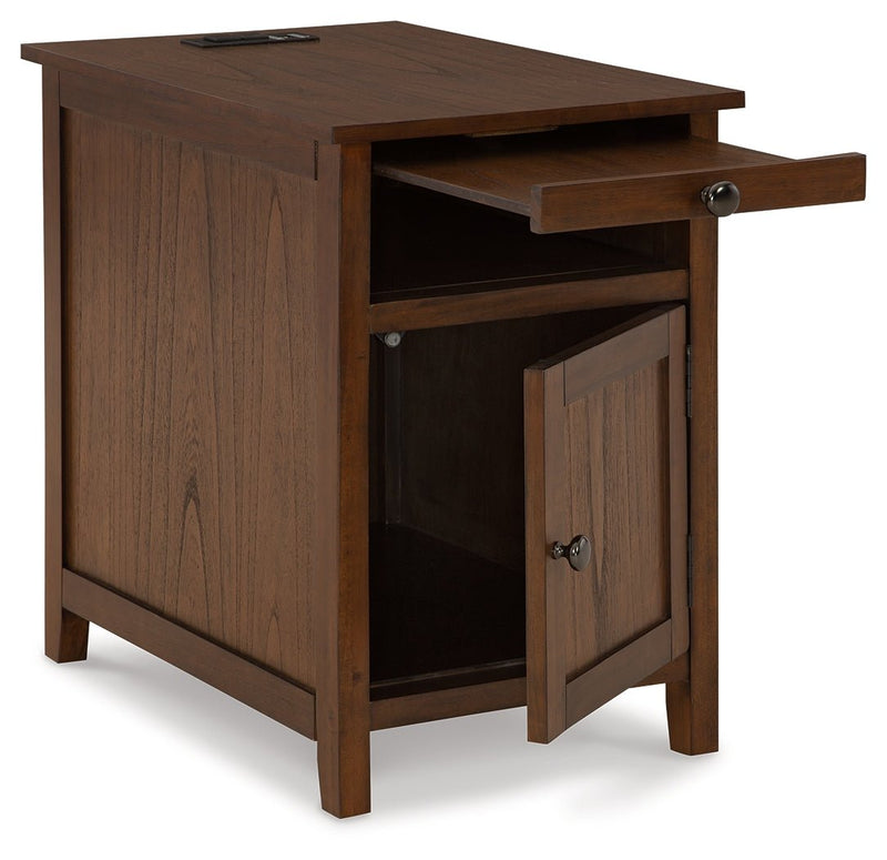 Treytown Chairside End Table - Lara FurnitureEnd Table Chair Side