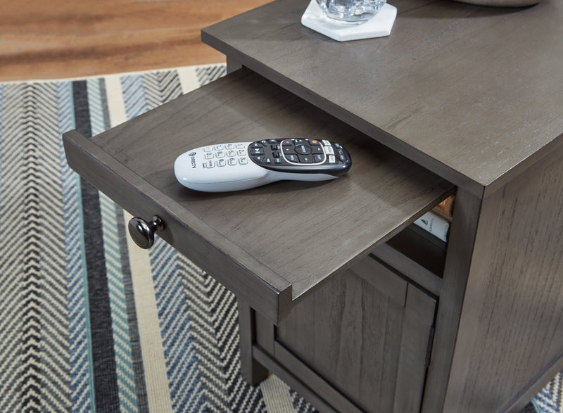 Treytown Chairside End Table - Lara FurnitureEnd Table Chair Side