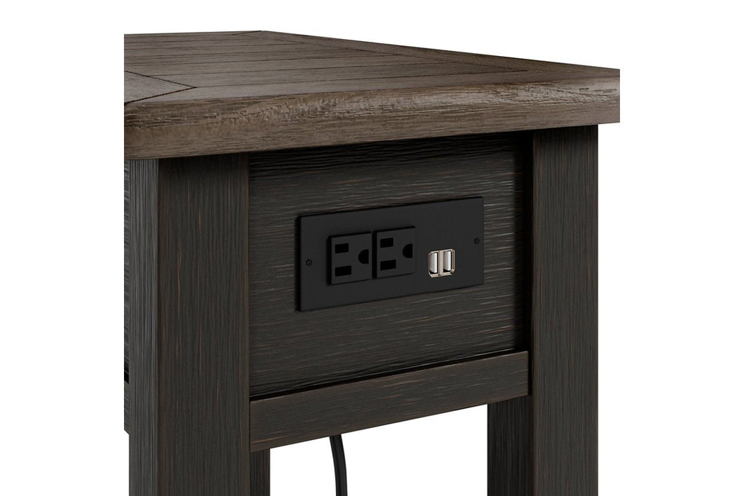 Tyler Creek Two - tone Chairside End Table - Gate FurnitureEnd Table Chair Side