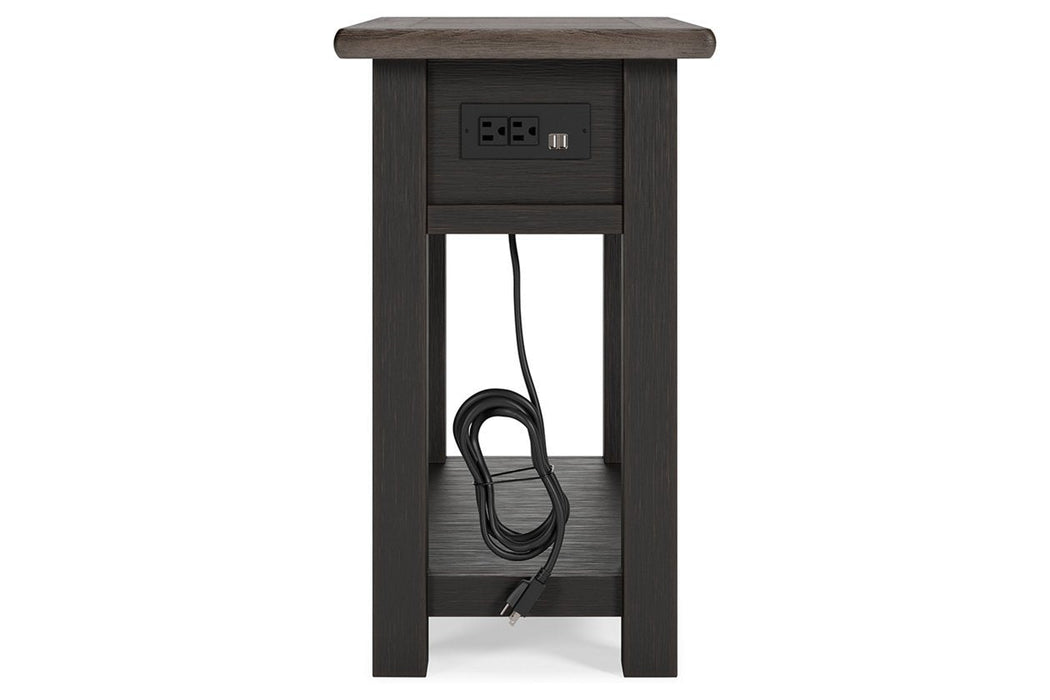 Tyler Creek Two - tone Chairside End Table - Gate FurnitureEnd Table Chair Side