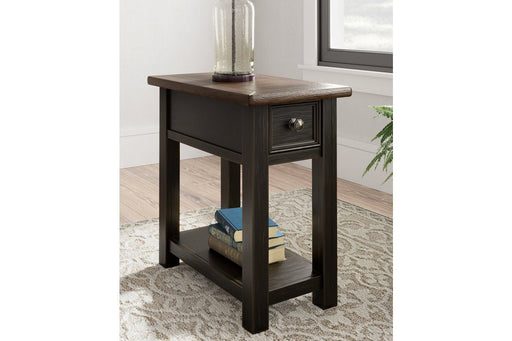 Tyler Creek Two - tone Chairside End Table - Gate FurnitureEnd Table Chair Side