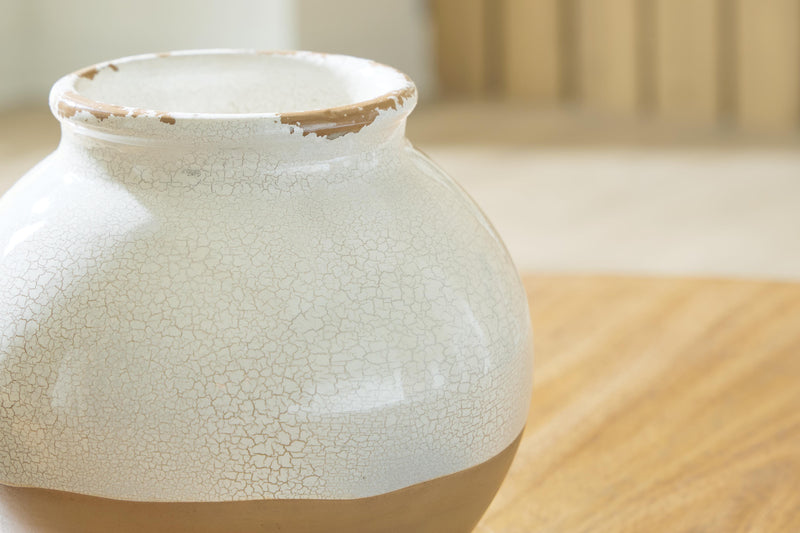 Vercott Cream/Tan Vase - A2000957