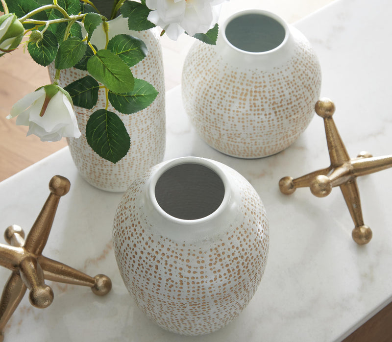 Vinburn White/Gold Finish Accessory Set (Set of 5) - A2C00213
