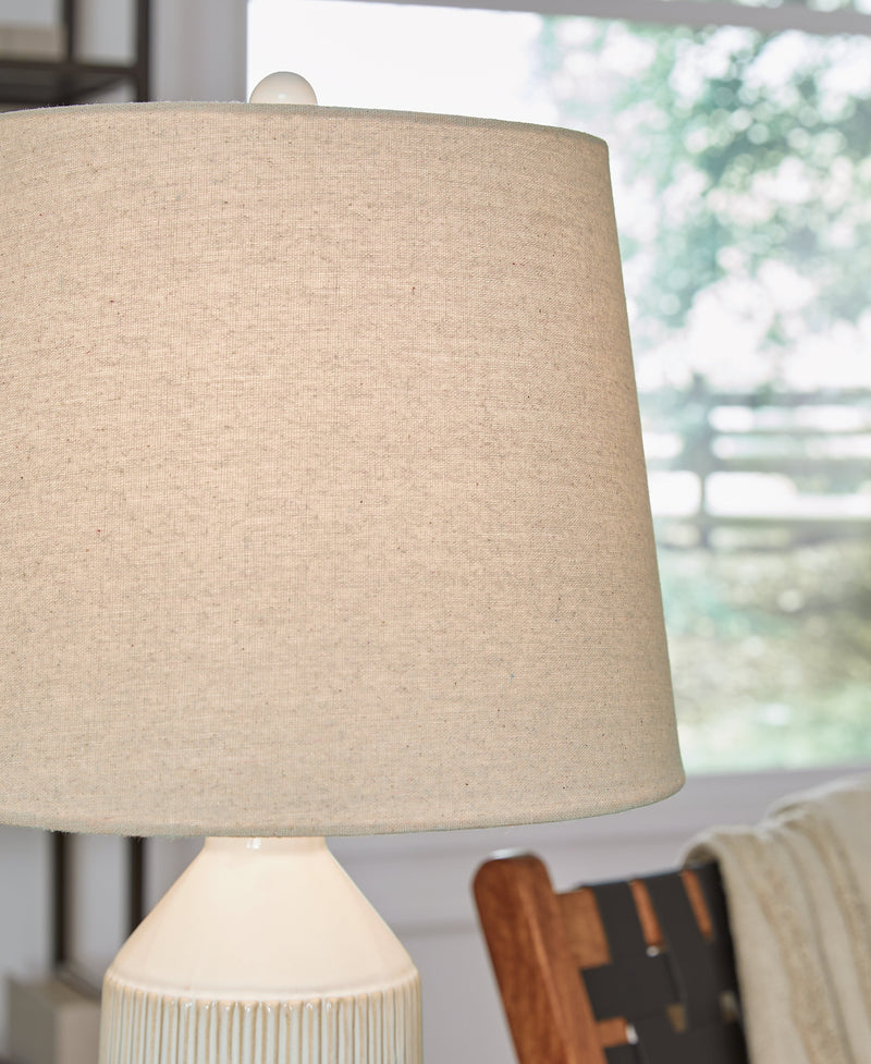 Willport Table Lamp (Set of 2) - Lara FurnitureTable Lamp Pair