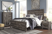 Wynnlow Gray King Crossbuck Panel Bed - Lara FurnitureKing Bed
