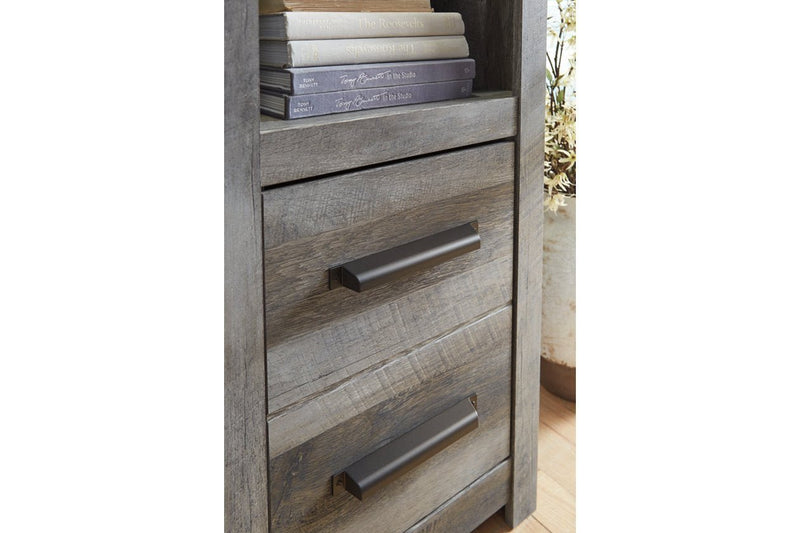 Wynnlow Gray Pier - Lara FurnitureEntertainment Center